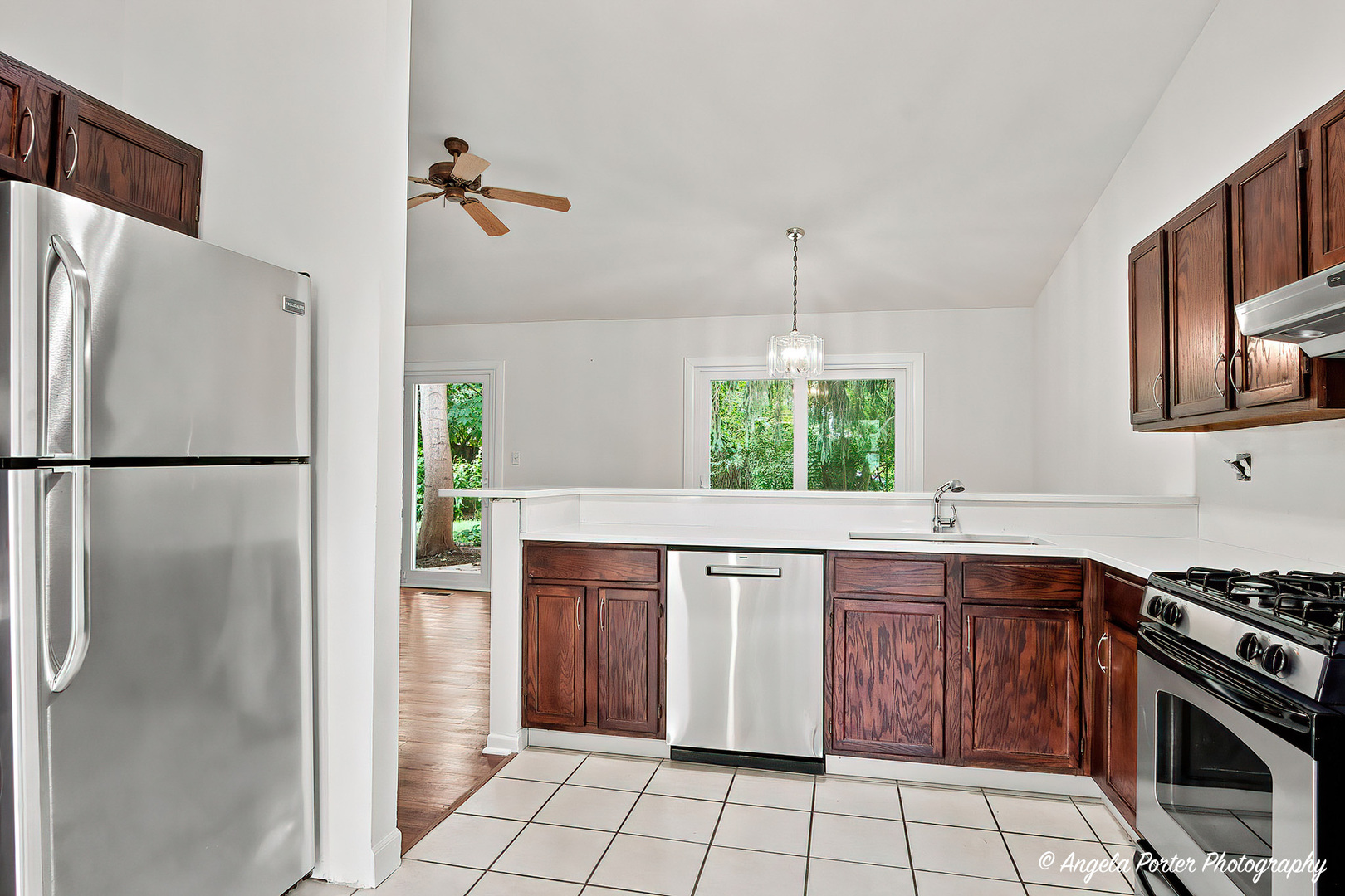 3287 Medford Court Property Photo 13