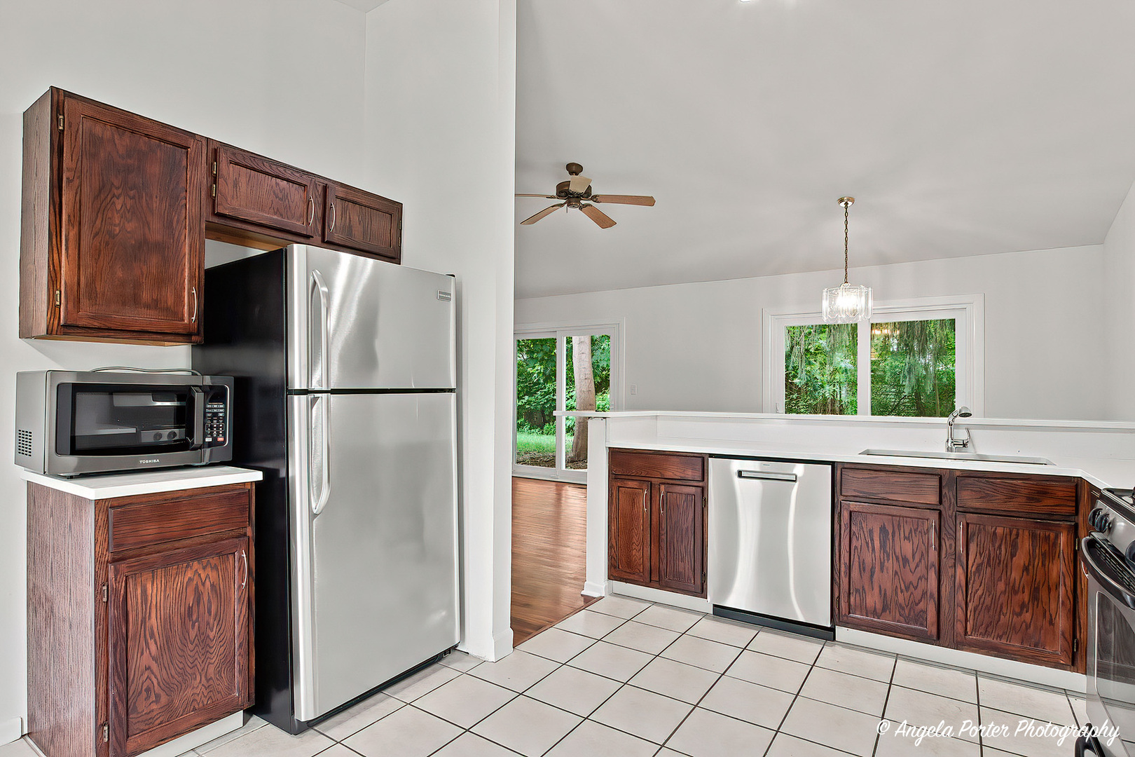3287 Medford Court Property Photo 14