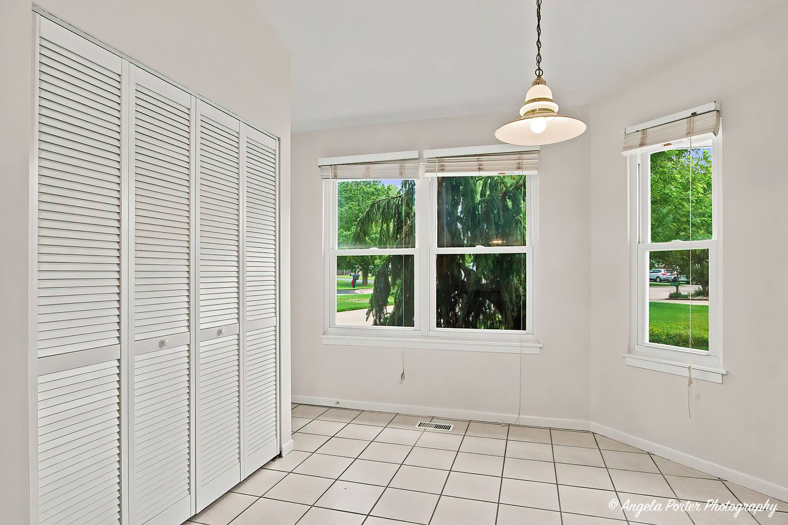3287 Medford Court Property Photo 16