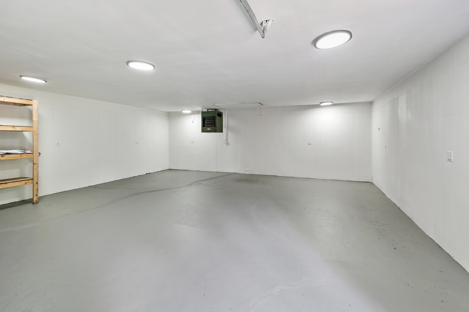 617 S Busse Road Property Photo 19