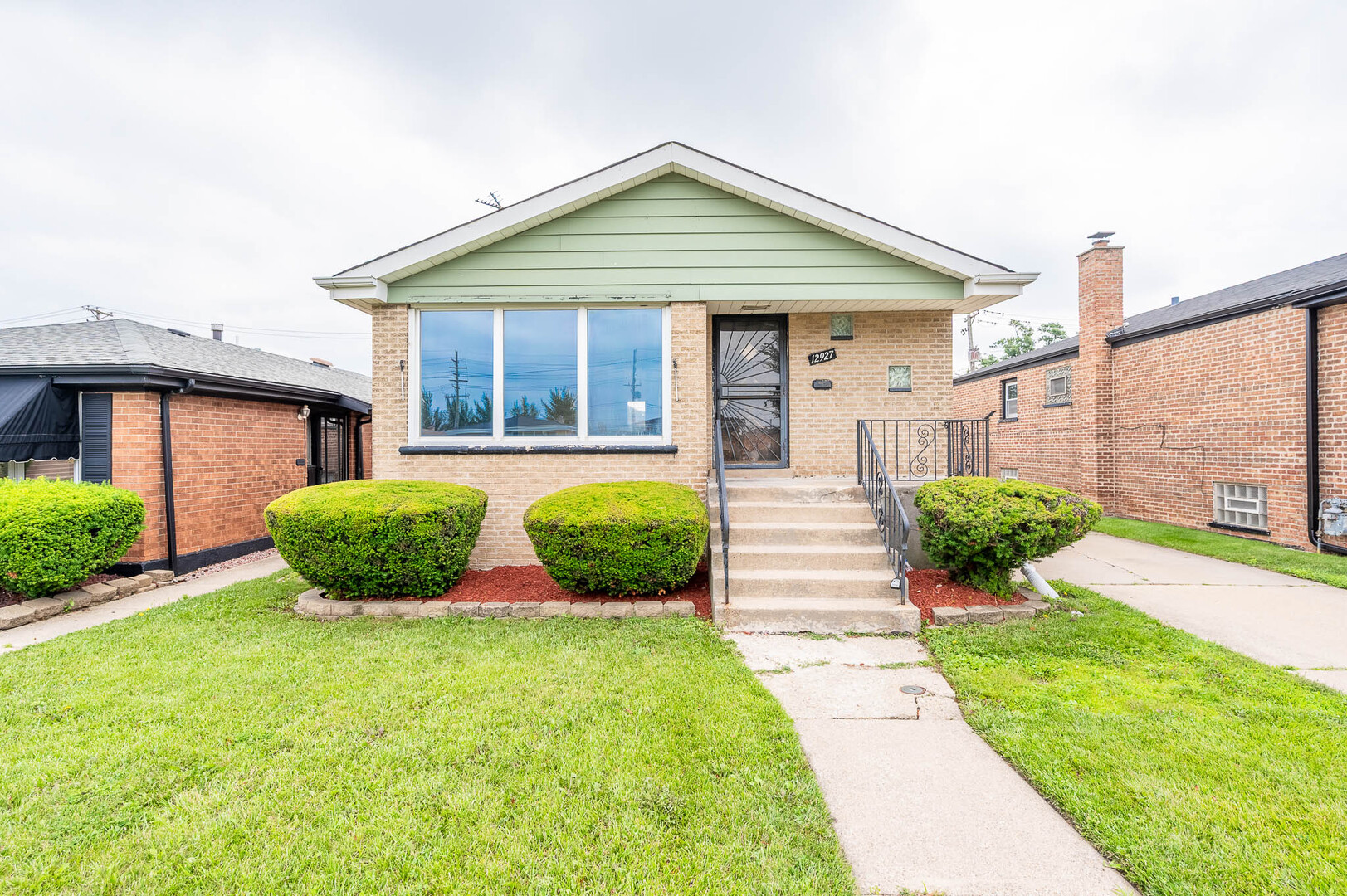12927 S Saginaw Avenue Property Photo 1