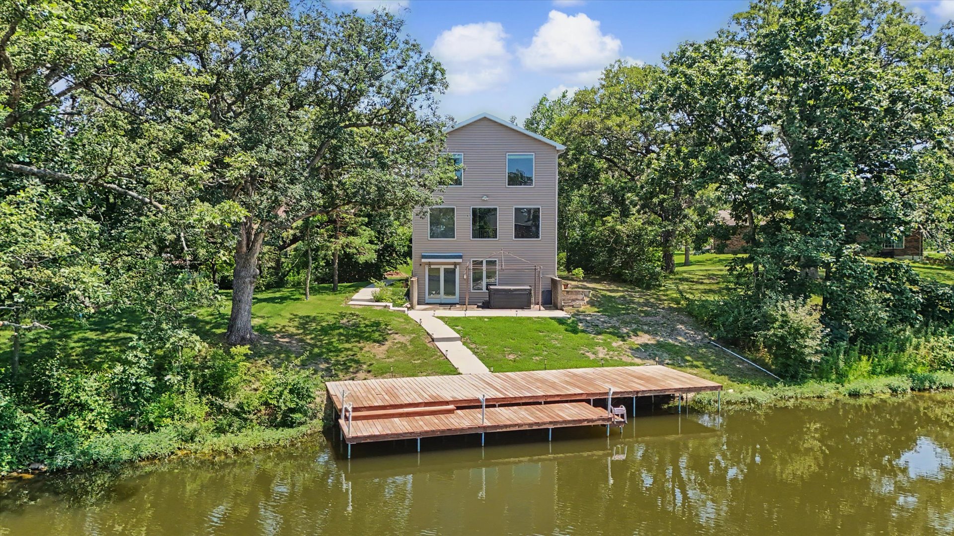162 Iroquois Trail Property Photo 2