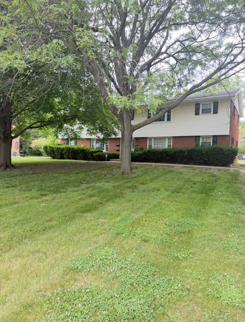 120 Caroline Court Property Photo 2