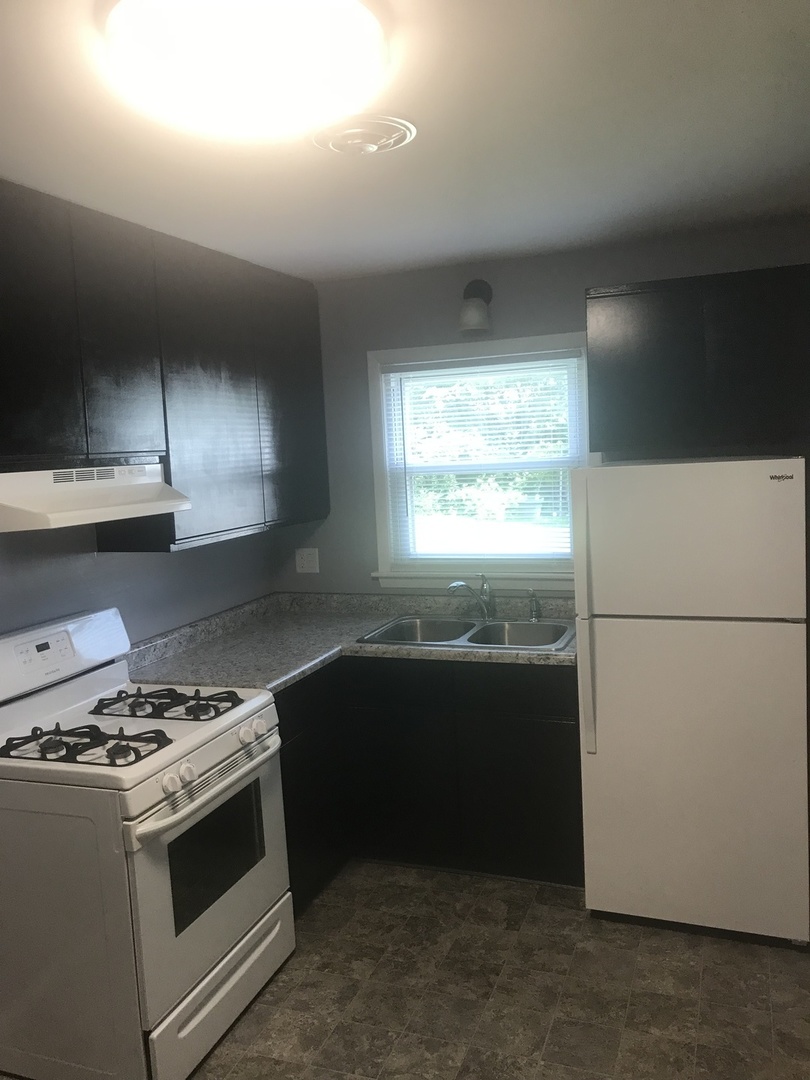 120 Caroline Court Property Photo 3