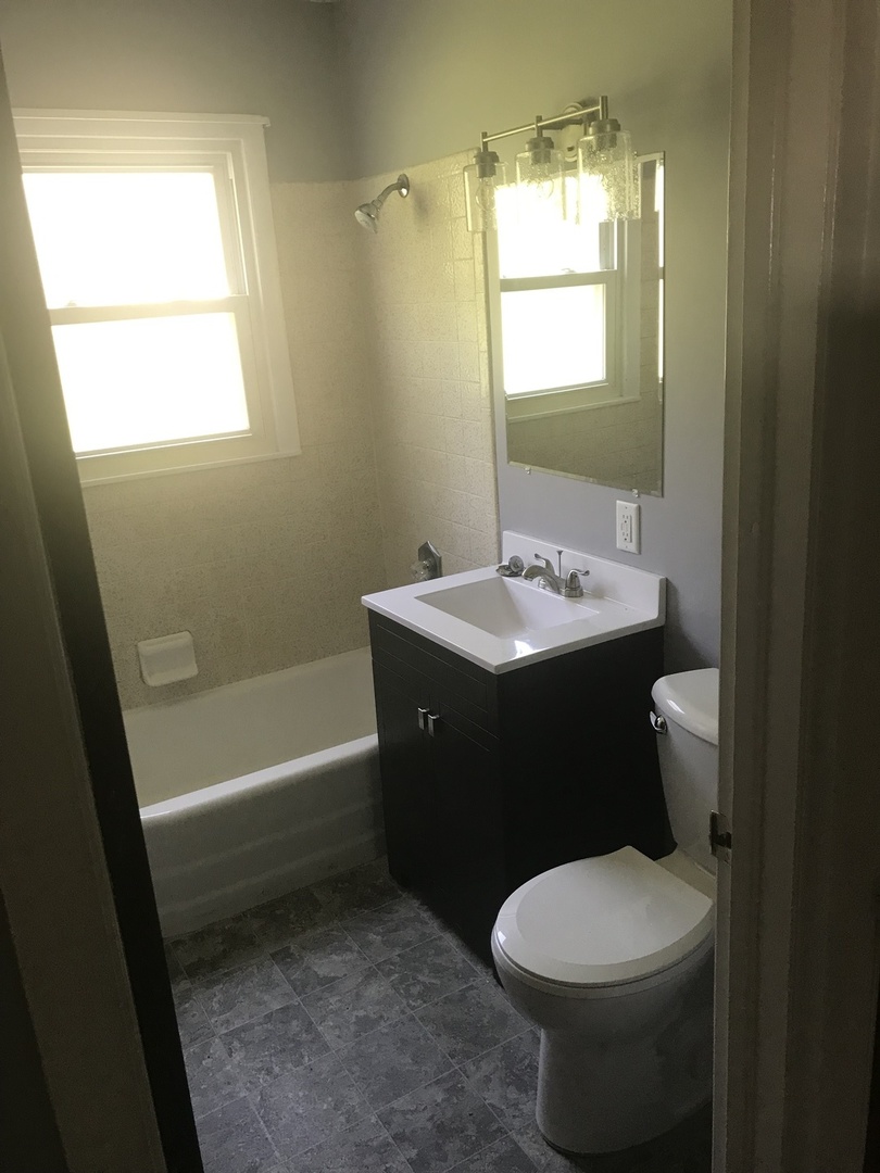 120 Caroline Court Property Photo 4