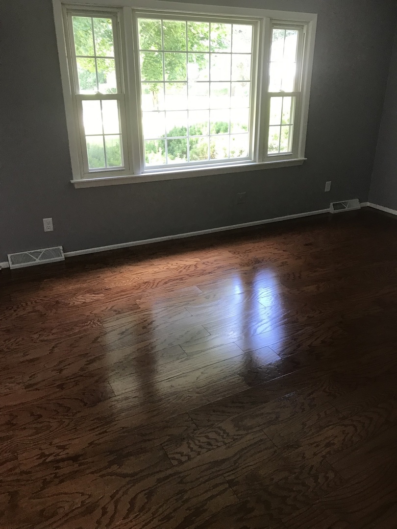120 Caroline Court Property Photo 6