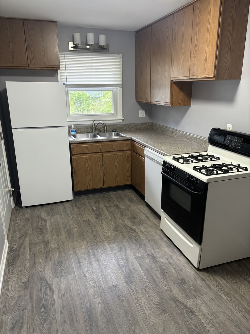 120 Caroline Court Property Photo 7