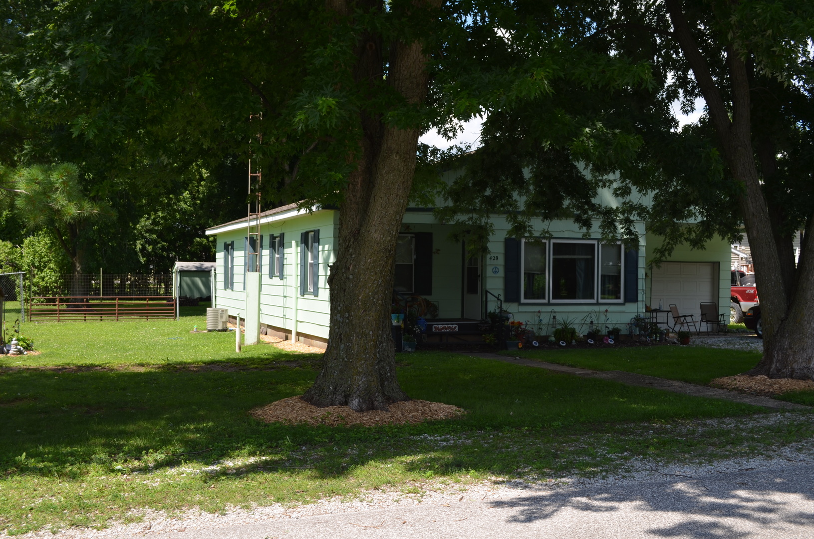 429 Meadow Street Property Photo 4