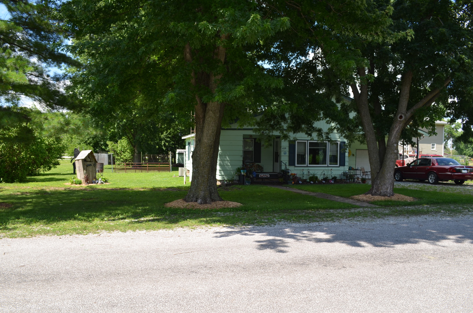 429 Meadow Street Property Photo 5