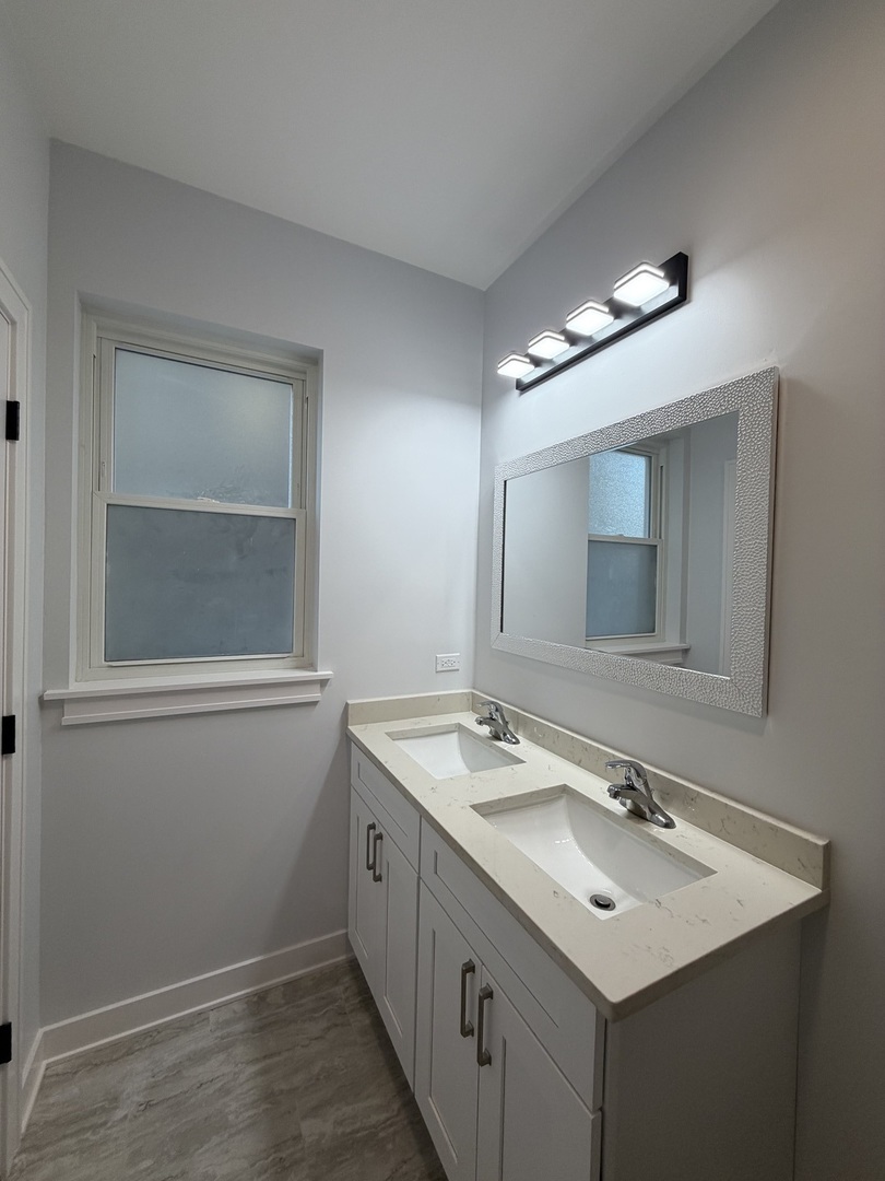 2849 W Monroe Street Property Photo 12
