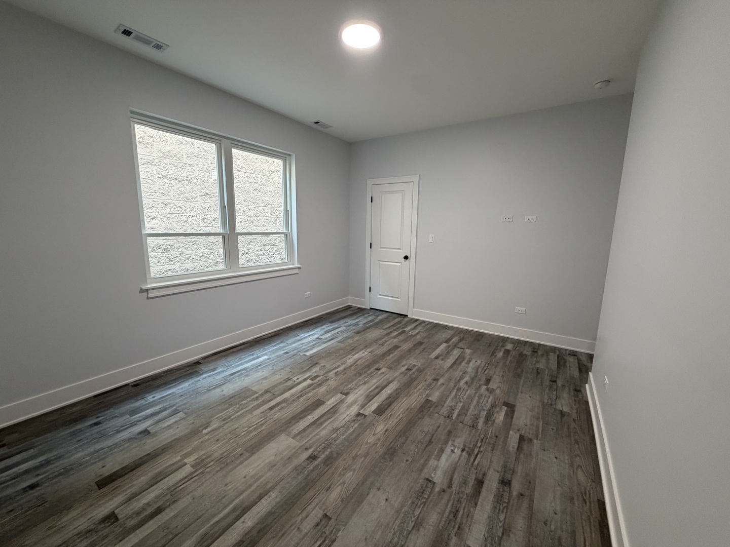 2849 W Monroe Street Property Photo 24