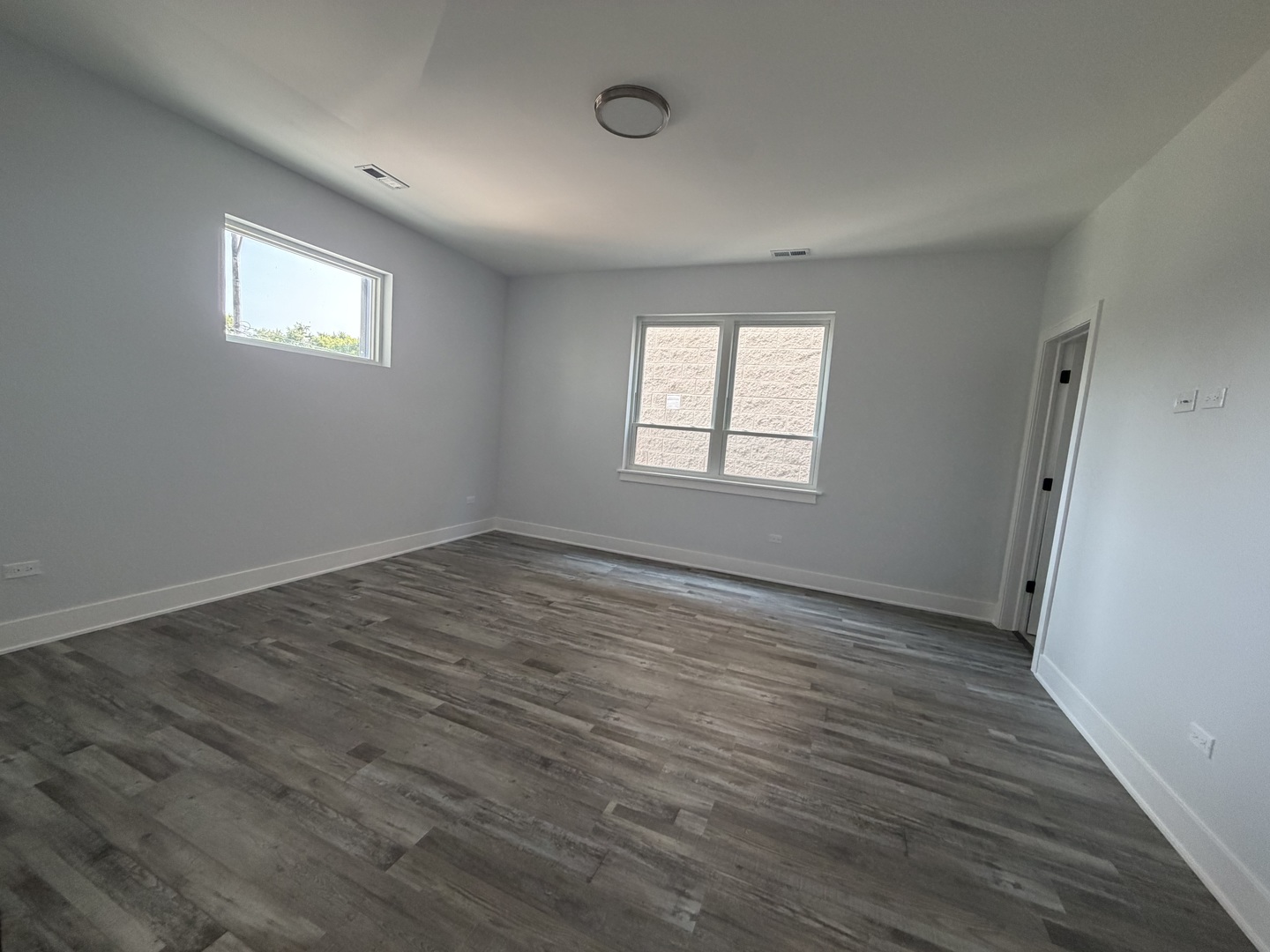 2849 W Monroe Street Property Photo 25