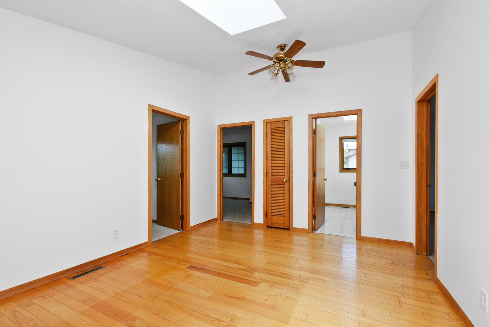 24662 W Red Oak Lane Property Photo 14