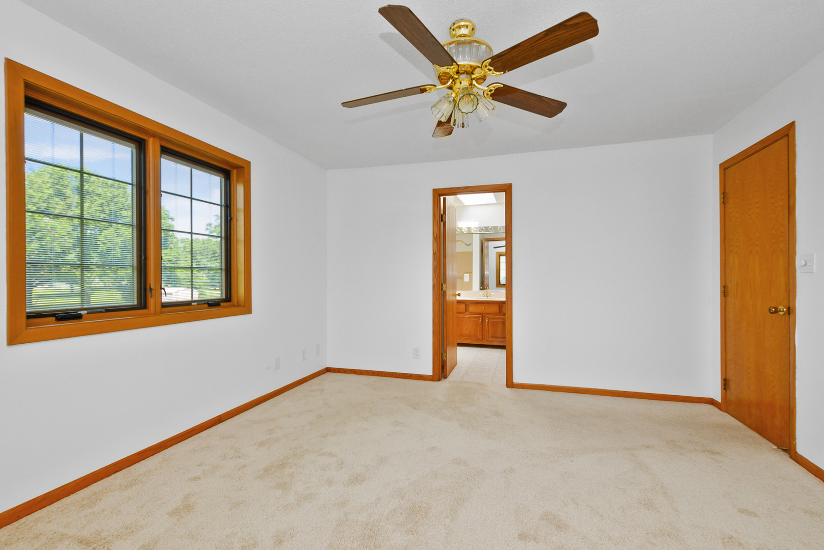 24662 W Red Oak Lane Property Photo 19
