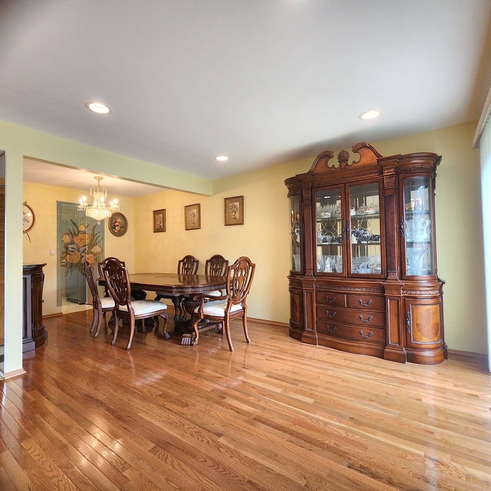 402 Honey Locust Drive Property Photo 2