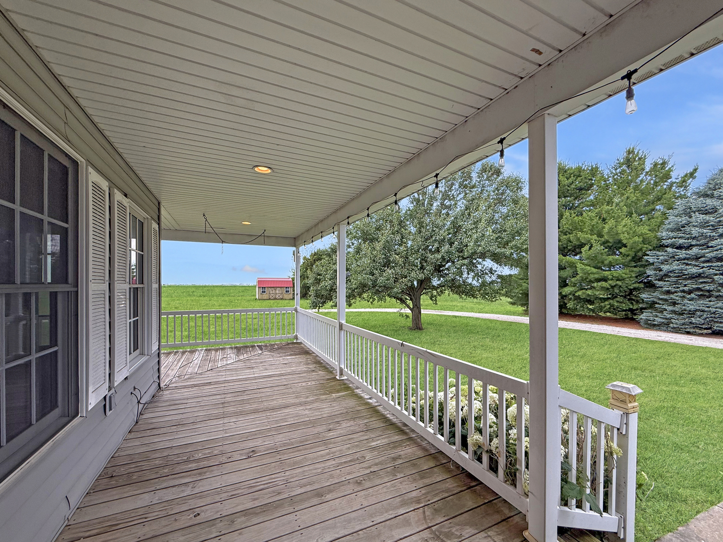 1321 County Road 3300 N. Property Photo 5
