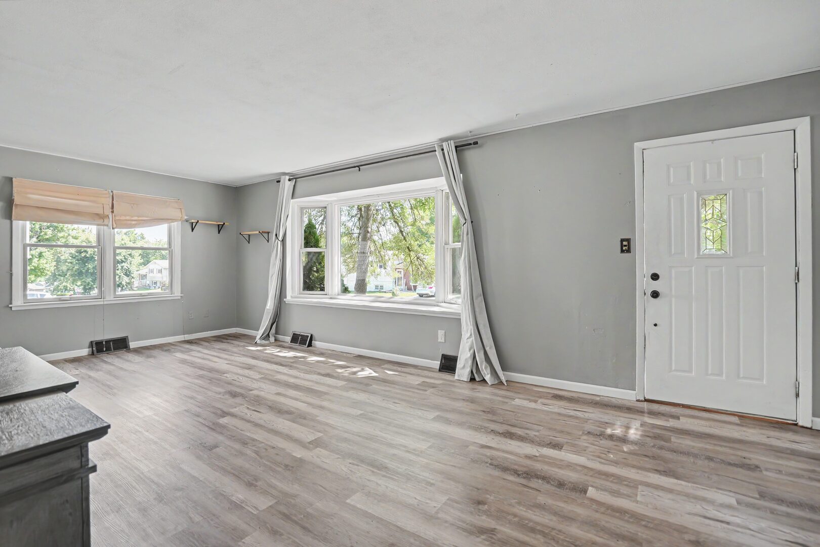 532 Meadowview Drive Property Photo 3