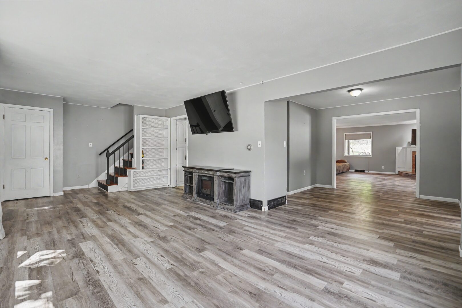 532 Meadowview Drive Property Photo 4