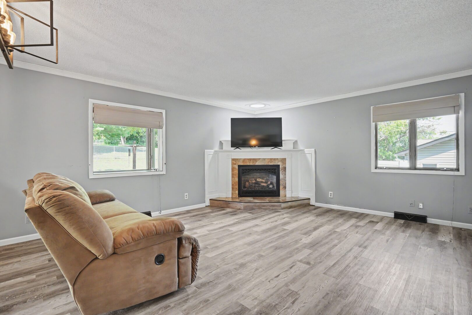532 Meadowview Drive Property Photo 6
