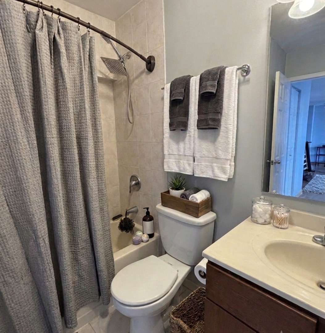5455 N Sheridan Road 1708 Property Photo 5