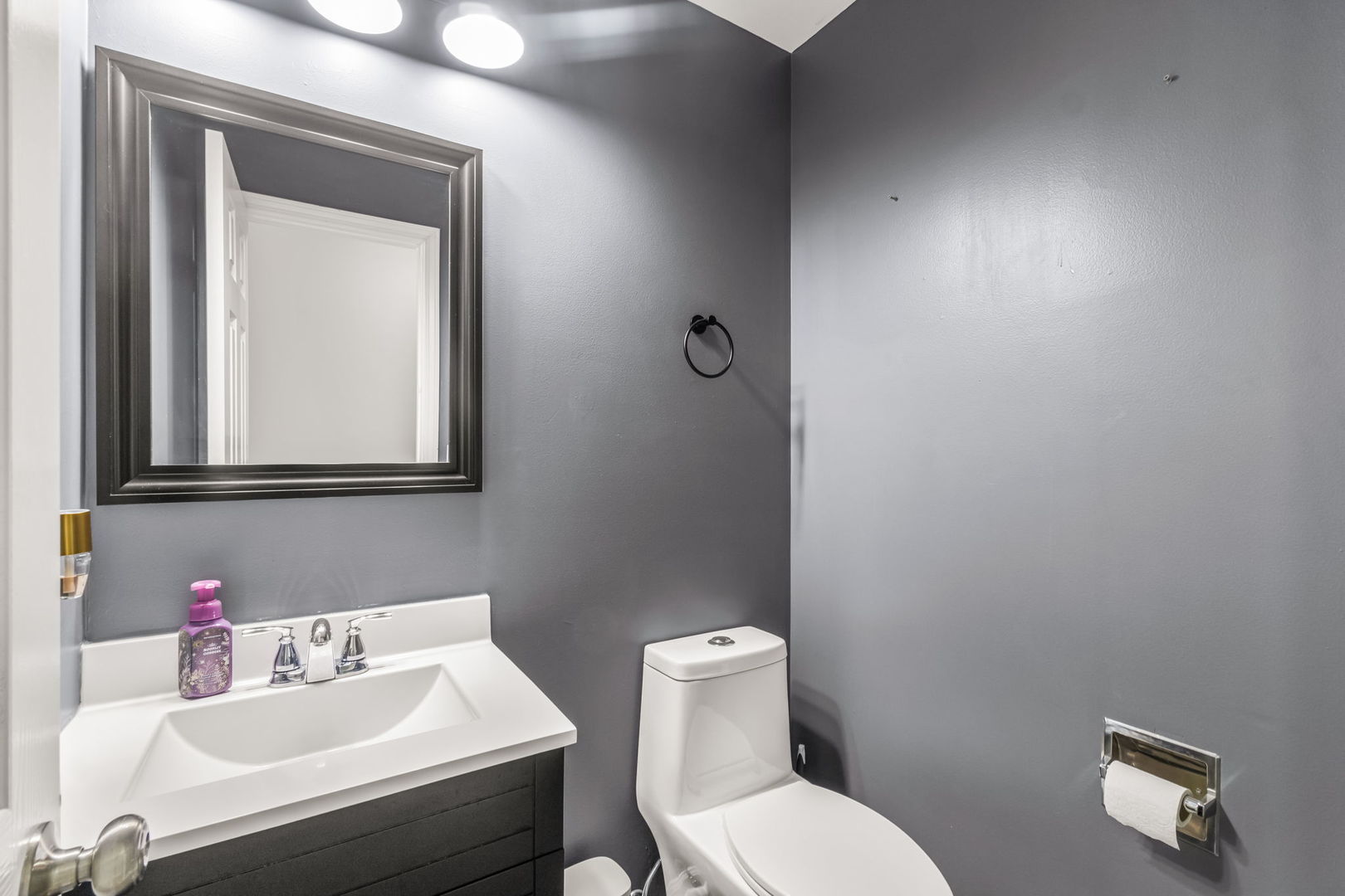 40233 N Lakeview Avenue Property Photo 9