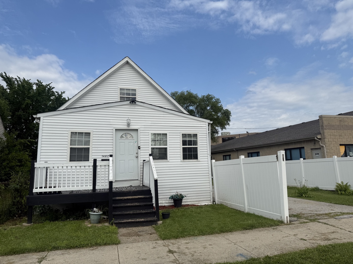 14625 Winchester Avenue Property Photo 1