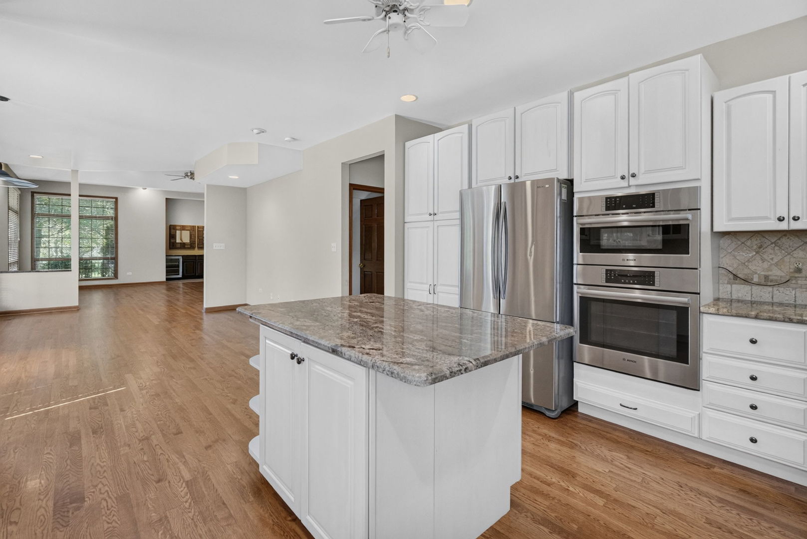 604 Hampton Court Property Photo 13
