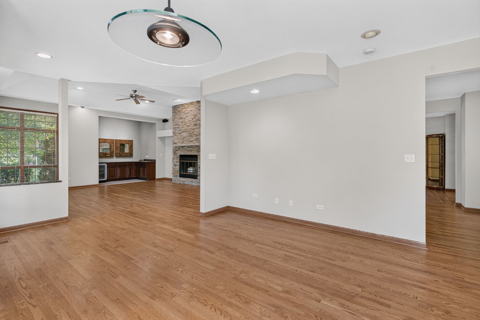 604 Hampton Court Property Photo 15