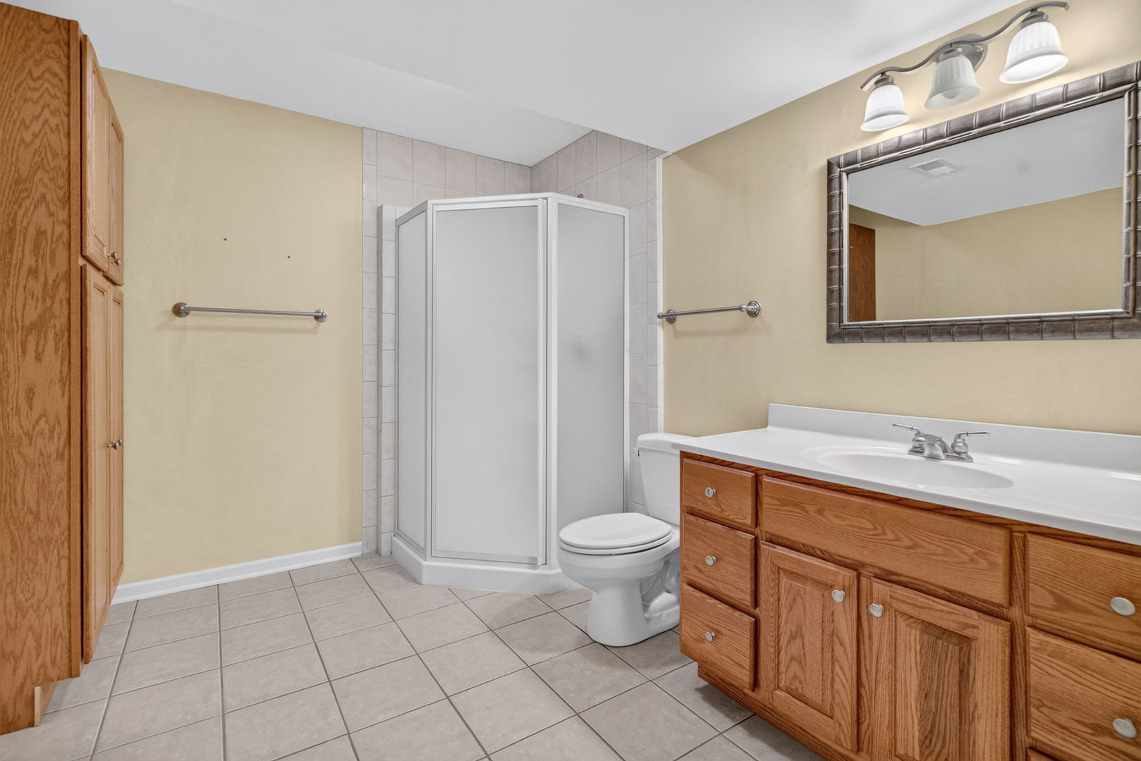 604 Hampton Court Property Photo 30