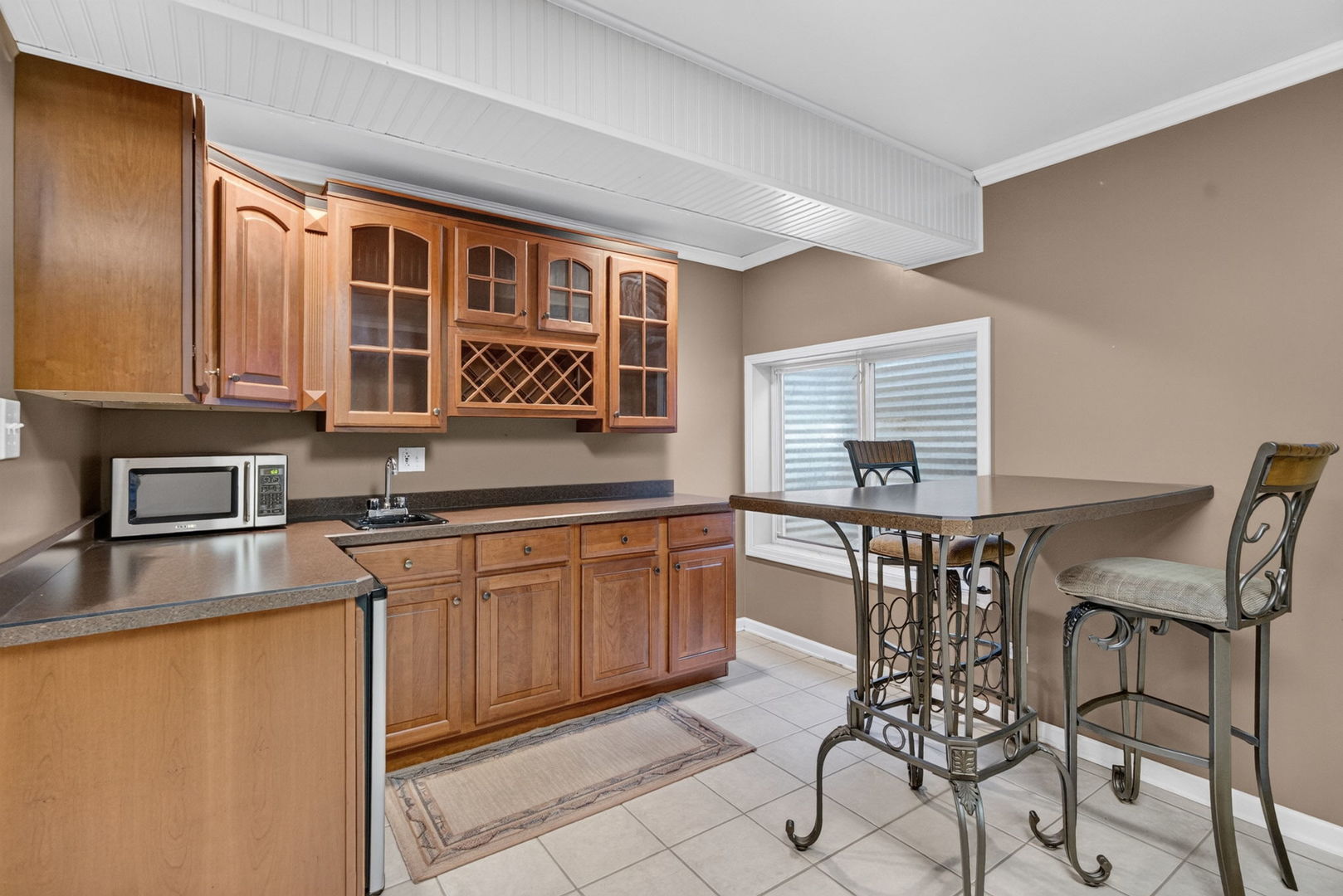 604 Hampton Court Property Photo 33