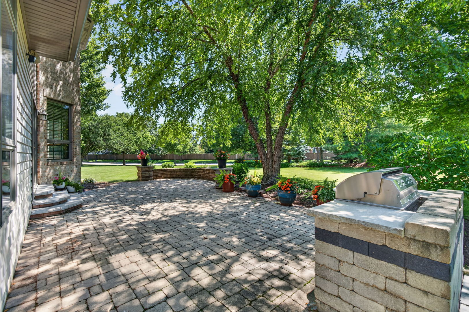 604 Hampton Court Property Photo 35