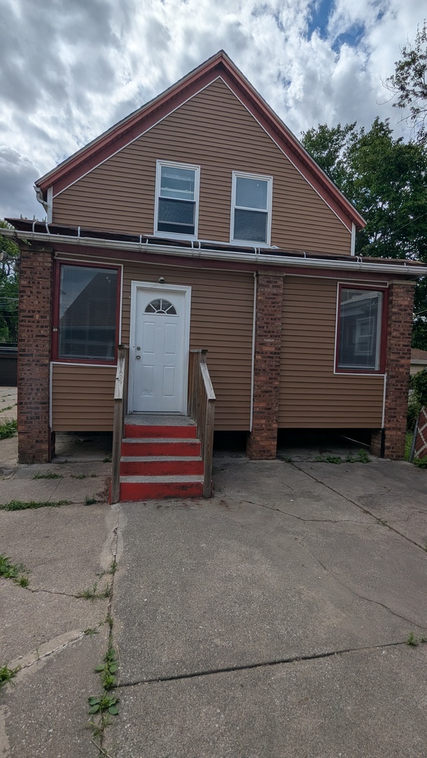 8952 S Aberdeen Street Property Photo 3