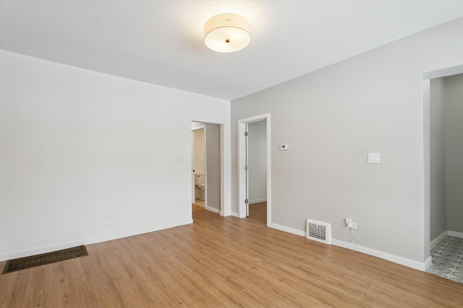 8952 S Aberdeen Street Property Photo 17