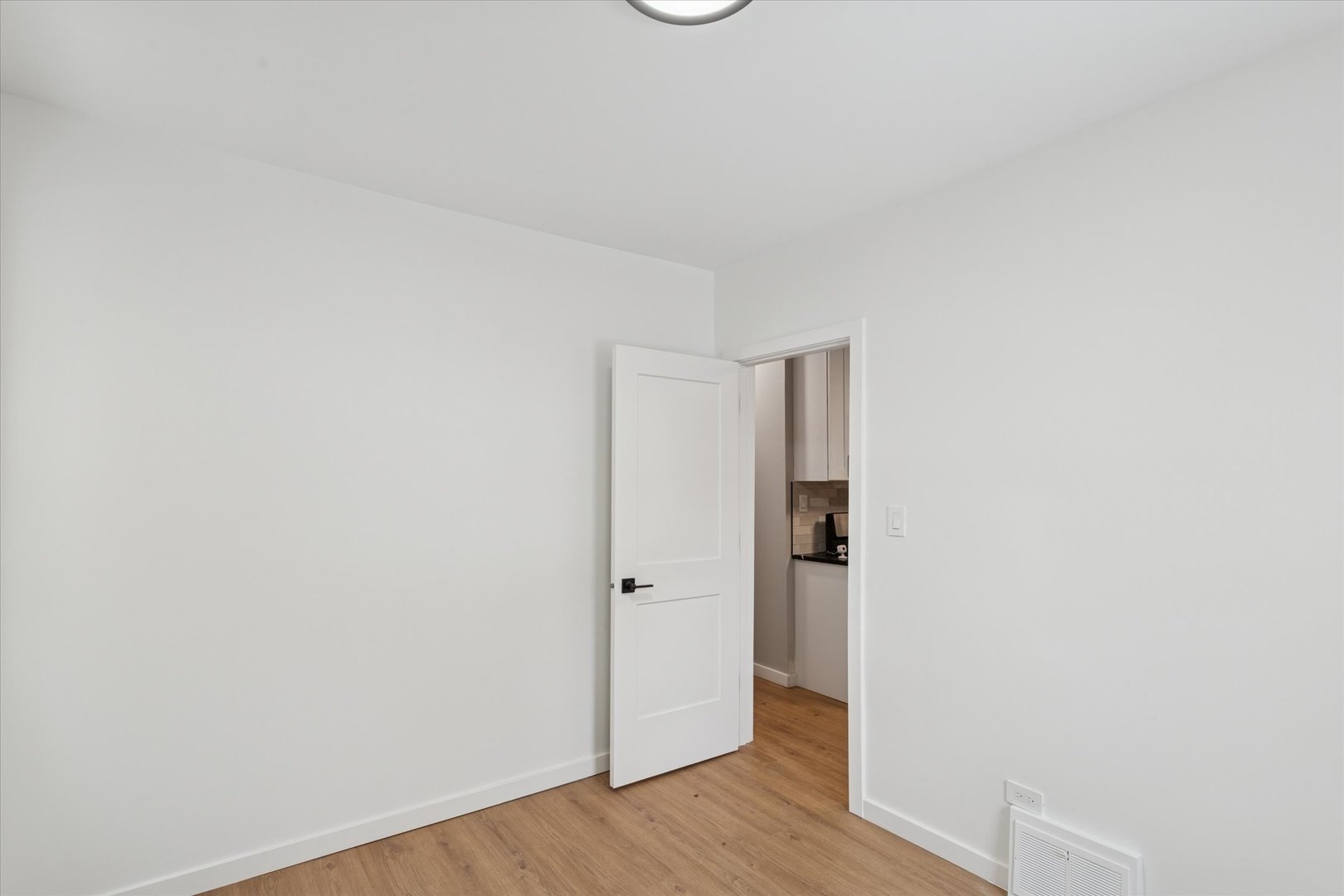 8952 S Aberdeen Street Property Photo 35