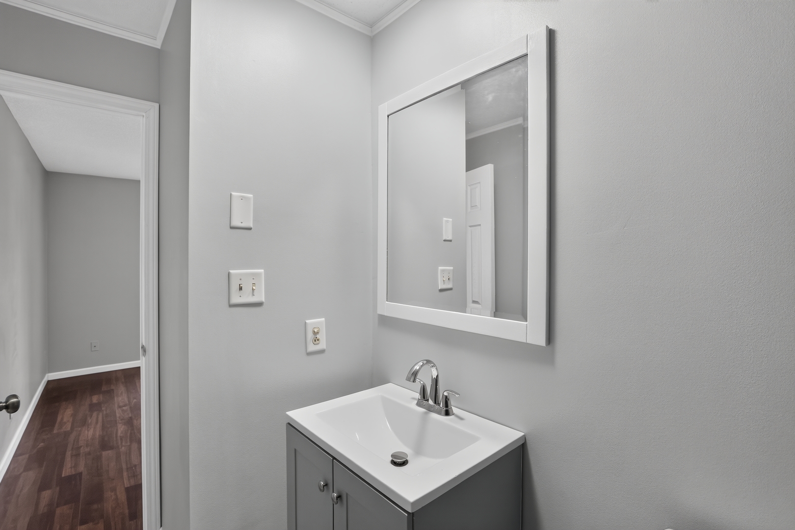 1004 E Illinois Street Property Photo 19