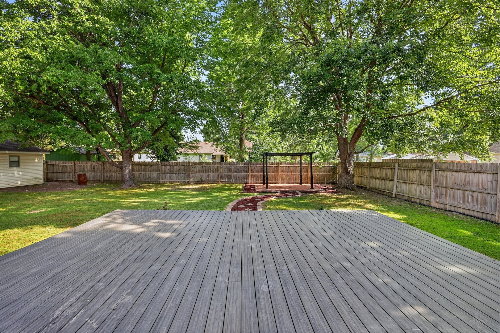1004 E Illinois Street Property Photo 31
