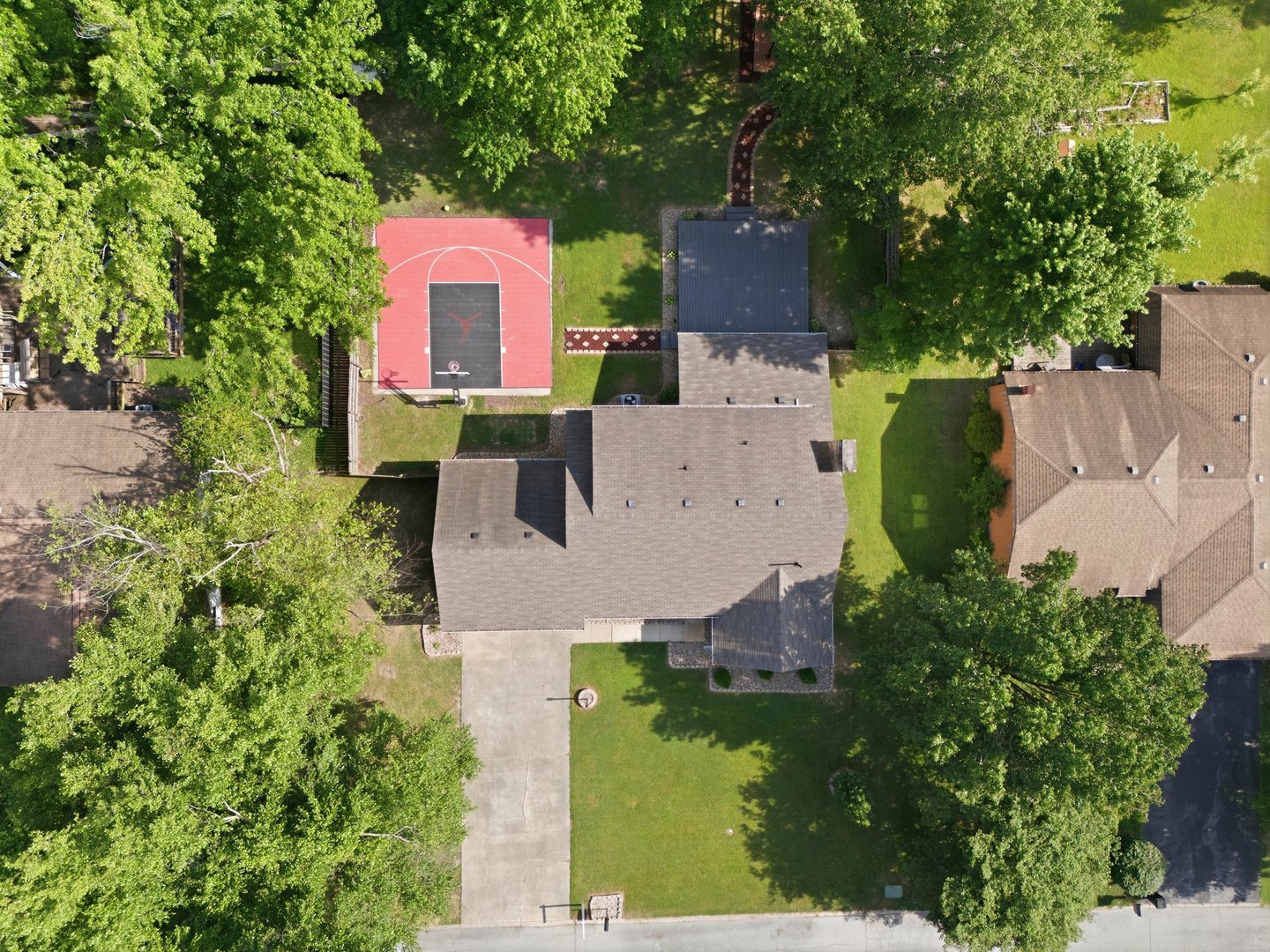 1004 E Illinois Street Property Photo 35