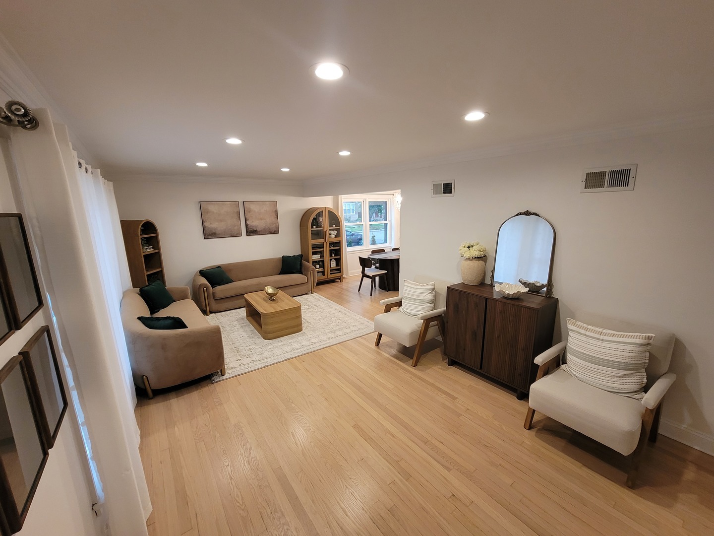 6156 N Kedvale Avenue Property Photo 4