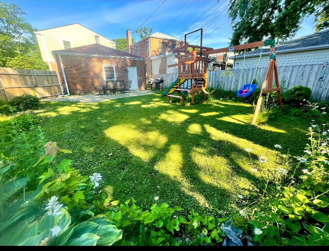 6156 N Kedvale Avenue Property Photo 38