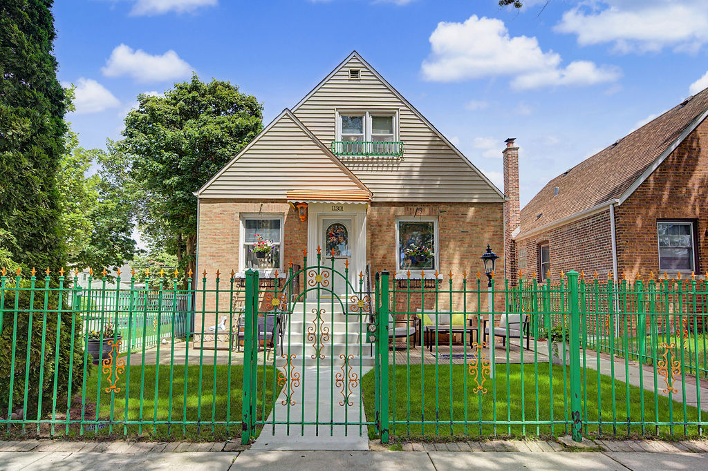 11301 S Avenue H Property Photo 1