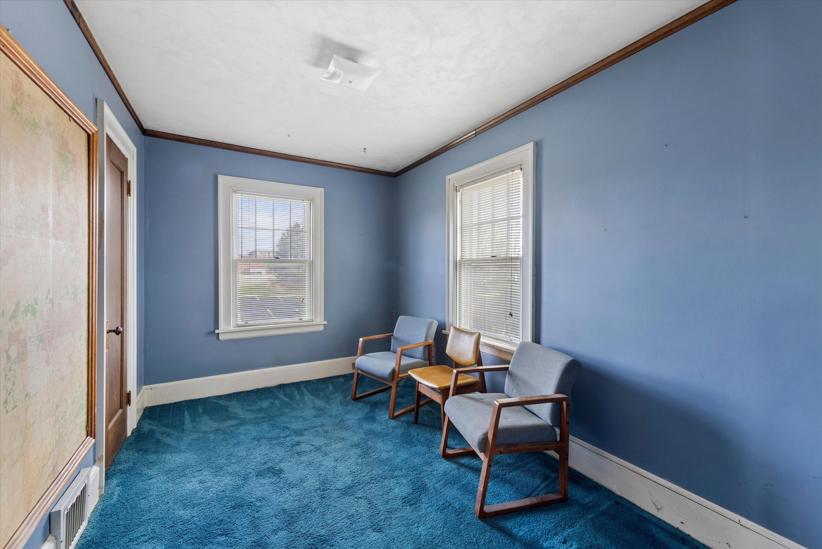 141 S Neltnor Boulevard Property Photo 17