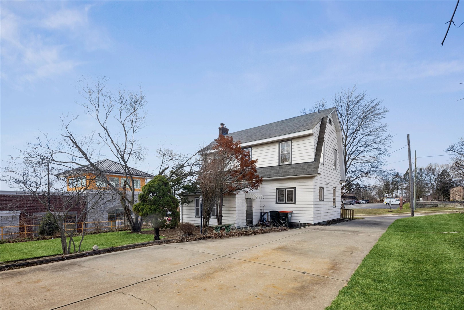 141 S Neltnor Boulevard Property Photo 24