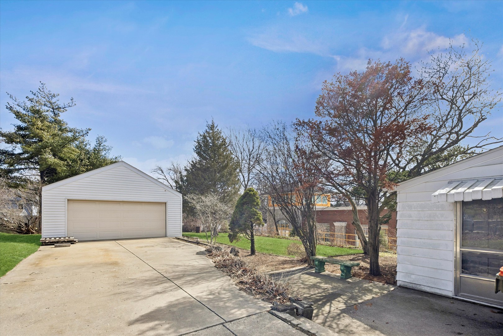 141 S Neltnor Boulevard Property Photo 22