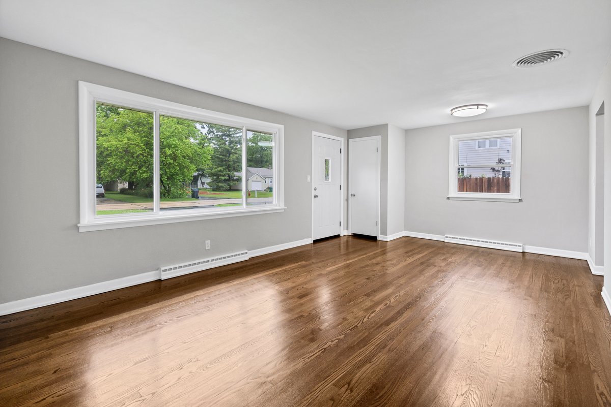 10274 W Ford Avenue Property Photo 7