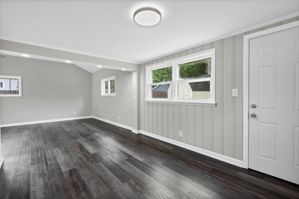 10274 W Ford Avenue Property Photo 10