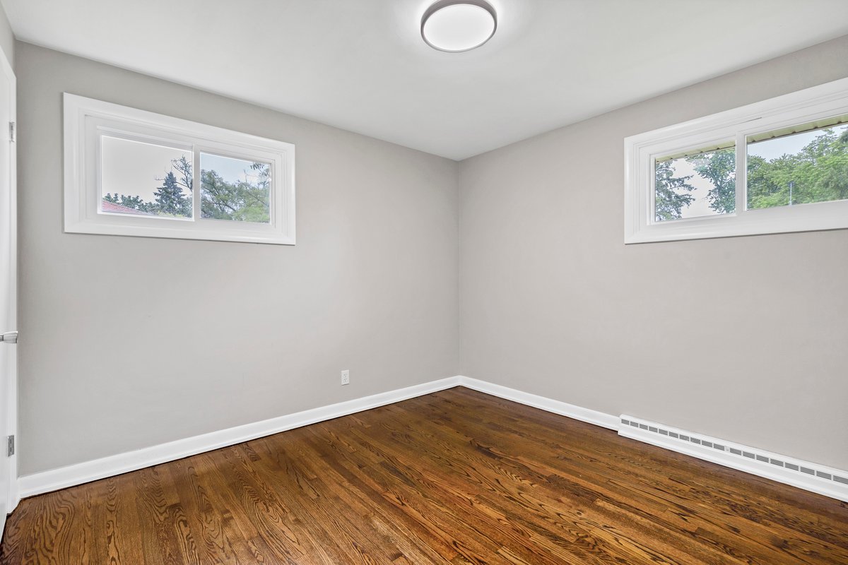 10274 W Ford Avenue Property Photo 13