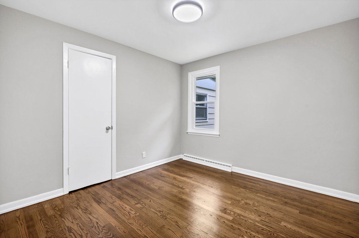 10274 W Ford Avenue Property Photo 14