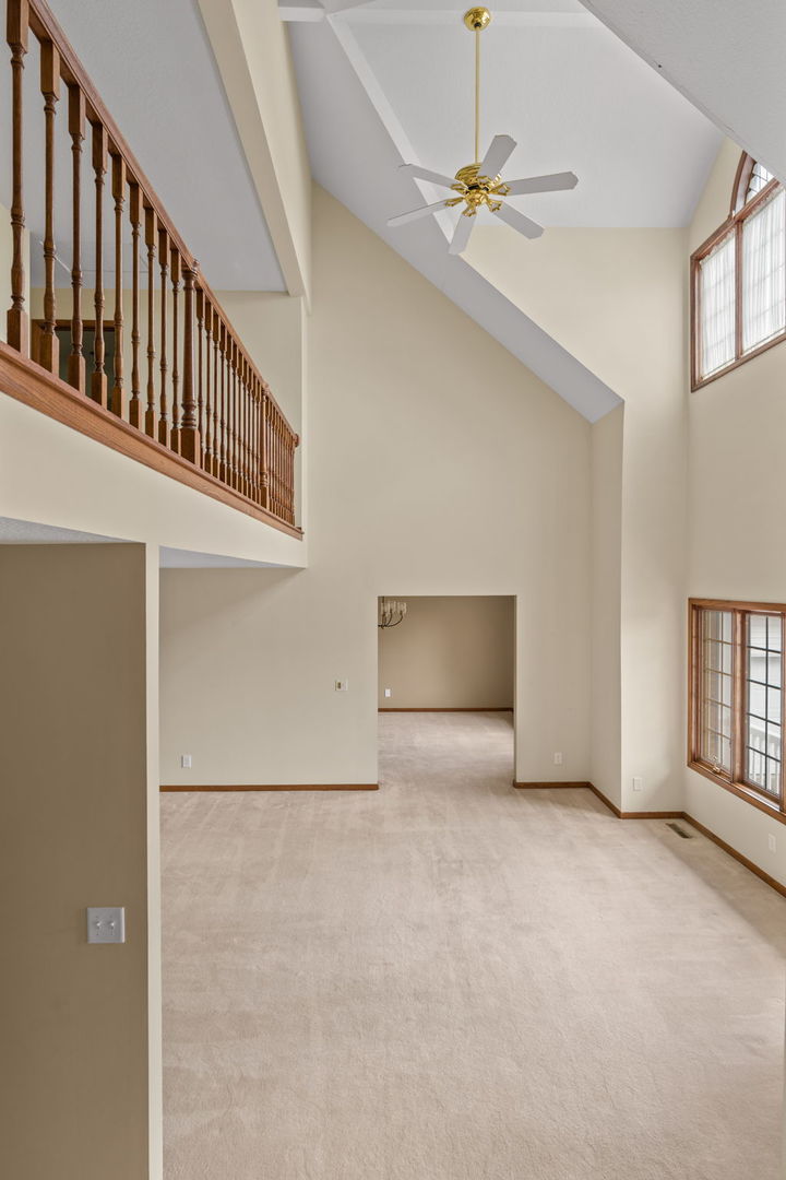 5018 Turnberry Lane Property Photo 7