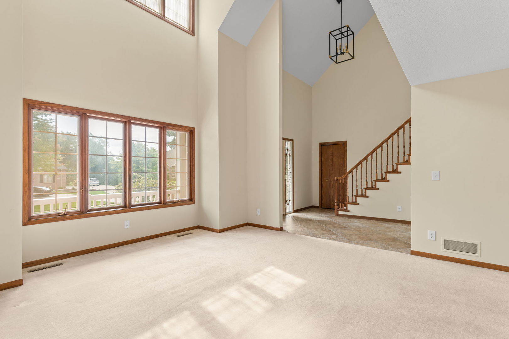 5018 Turnberry Lane Property Photo 9