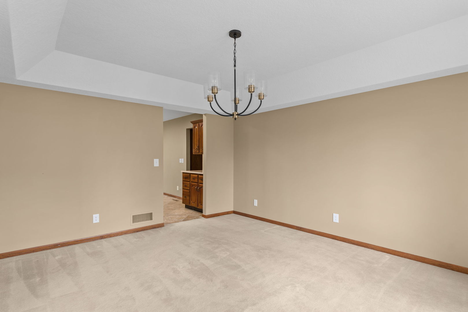 5018 Turnberry Lane Property Photo 11